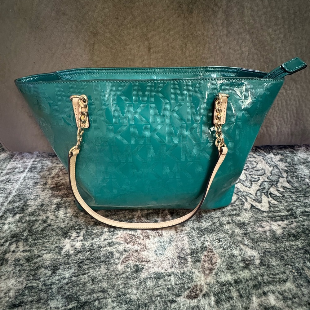 NWOT Green Micheal Kors purse